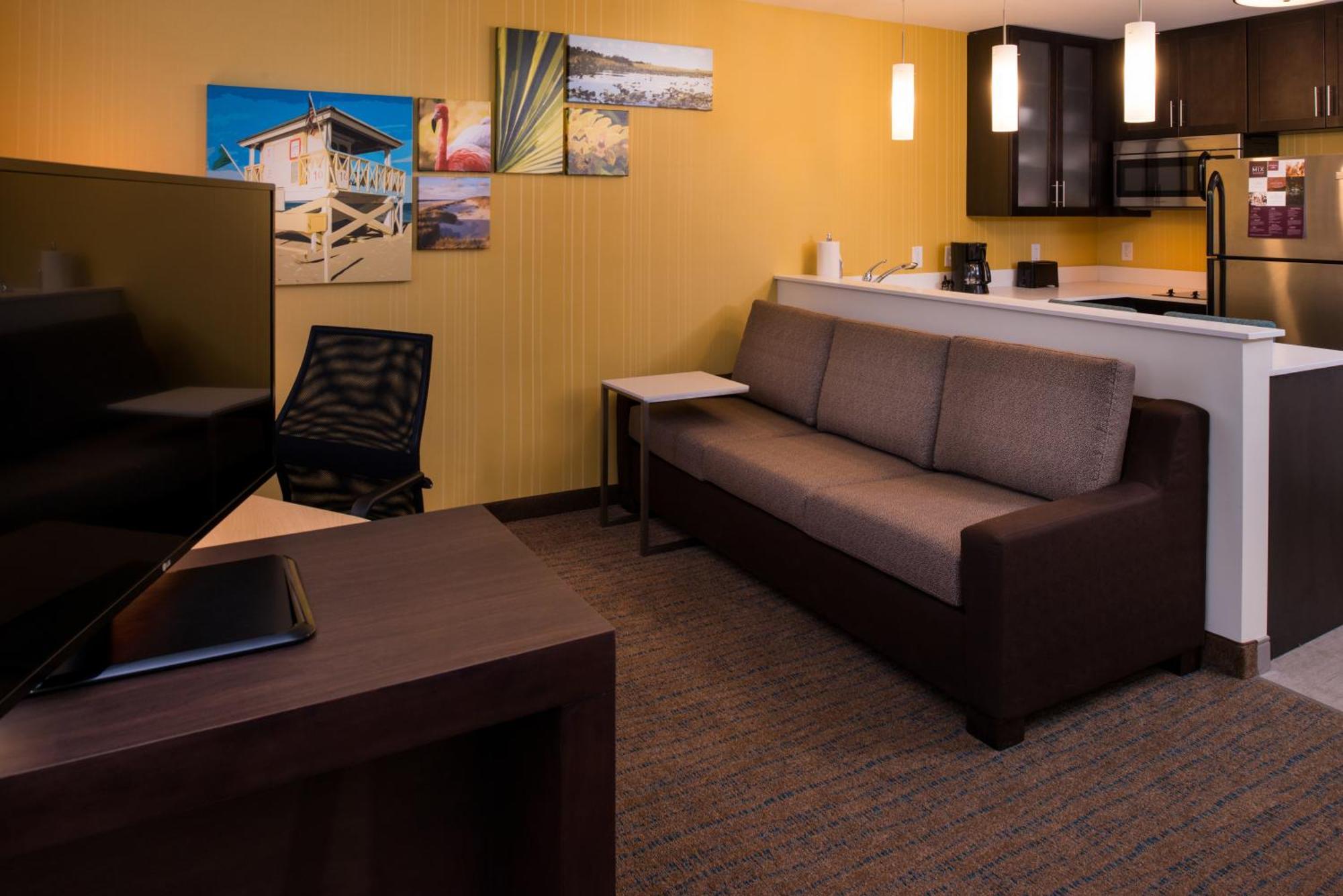 Residence Inn By Marriott Miami West/Fl Turnpike Хайлиа-Гарденс Экстерьер фото