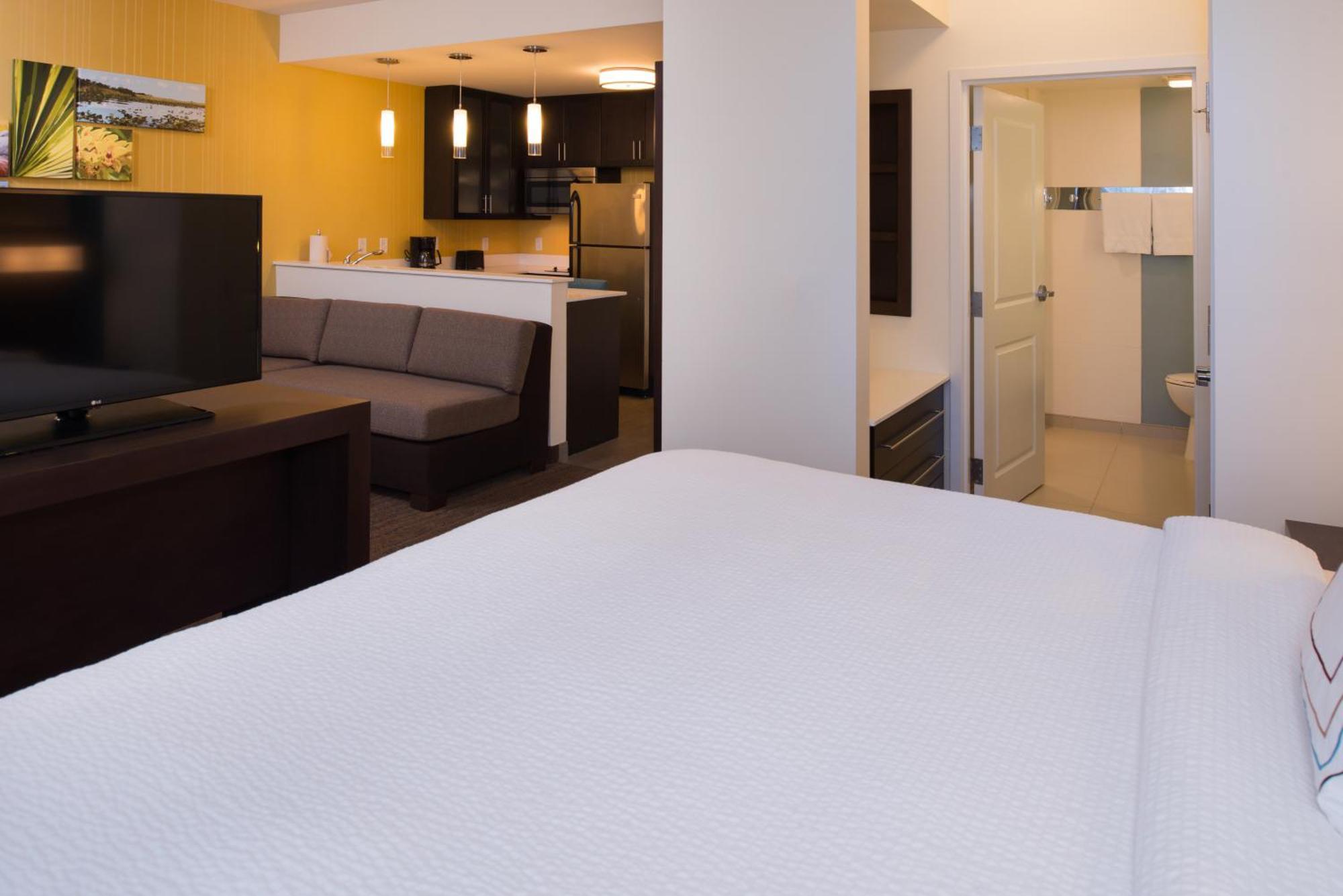 Residence Inn By Marriott Miami West/Fl Turnpike Хайлиа-Гарденс Экстерьер фото